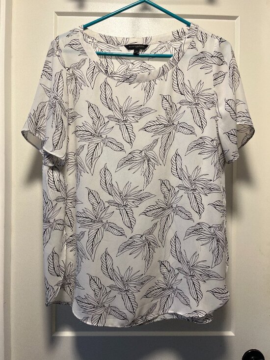 Banana Republic Tops - Banana Republic cute overshirt / coverup